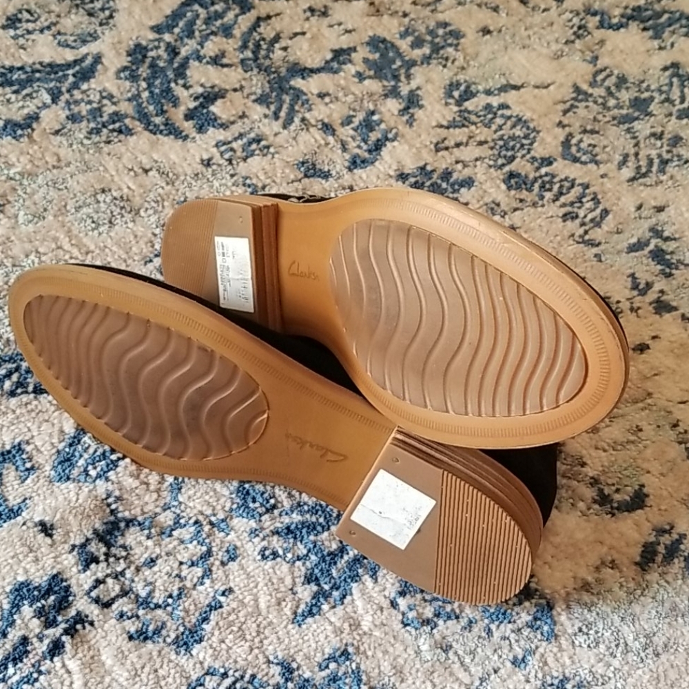 Clarks Booties - Picture 2 of 4